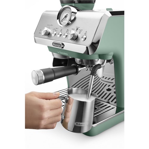 De'Longhi La Specialista Arte Manual Pump Coffee Machine (Toronto Green)